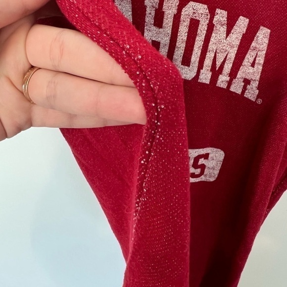 🏈 3/$30 🏈 University of Oklahoma T-Shirt, Size Large - Picture 9 of 11